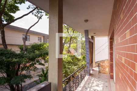 Casa à venda com 241m², 5 quartos e 2 vagasVaranda