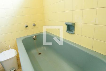 Casa à venda com 241m², 5 quartos e 2 vagasBanheiro Social