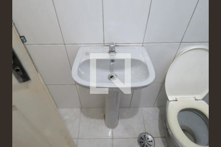 Banheiro Principal de casa para alugar com 2 quartos, 78m² em Jardim Santa Mônica, São Paulo