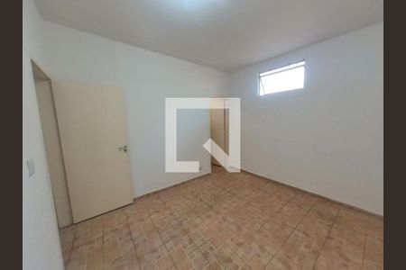 Quarto de casa para alugar com 2 quartos, 78m² em Jardim Santa Mônica, São Paulo