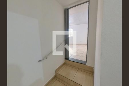 Casa para alugar com 78m², 2 quartos e 1 vagaEntrada Sala