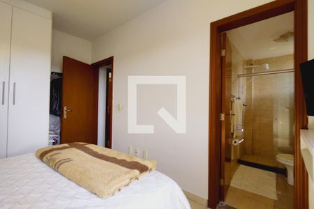 Casa à venda com 169m², 4 quartos e 2 vagasQuarto 4 - Suíte