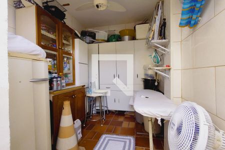 Casa à venda com 169m², 4 quartos e 2 vagasQuarto de Serviço