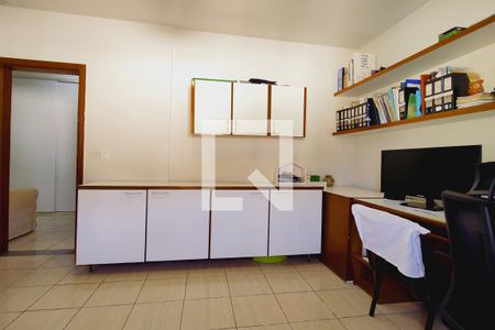 Casa à venda com 169m², 4 quartos e 2 vagasQuarto 3