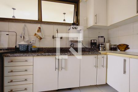 Casa à venda com 169m², 4 quartos e 2 vagasCozinha - Armários