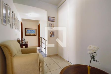 Casa à venda com 169m², 4 quartos e 2 vagasHall social