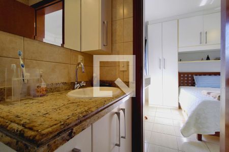 Casa à venda com 169m², 4 quartos e 2 vagasBanheiro da Suíte 4