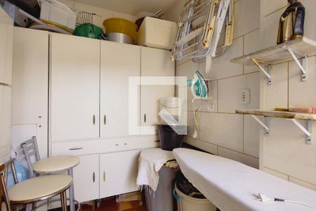 Casa à venda com 169m², 4 quartos e 2 vagasQuarto de Serviço