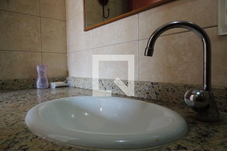 Casa à venda com 169m², 4 quartos e 2 vagasBanheiro da Suíte 2