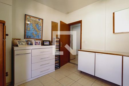 Casa à venda com 169m², 4 quartos e 2 vagasQuarto 3