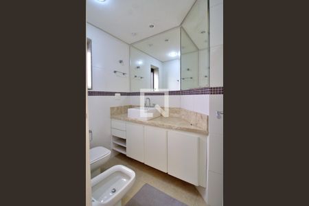 Apartamento para alugar com 300m², 3 quartos e 3 vagasBanheiro da Suíte 1