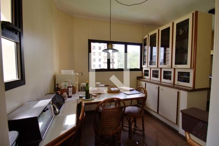 Apartamento para alugar com 300m², 3 quartos e 3 vagasCozinha