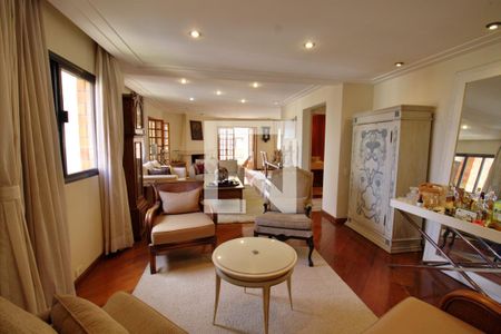 Apartamento para alugar com 300m², 3 quartos e 3 vagasSala