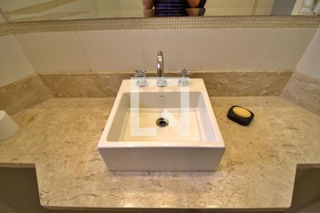 Apartamento para alugar com 300m², 3 quartos e 3 vagasBanheiro da Suíte 2