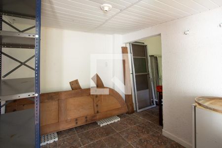 Casa à venda com 160m², 6 quartos e 5 vagas Casa à venda com 160m², 6 quartos e 5 vagasQuarto 5