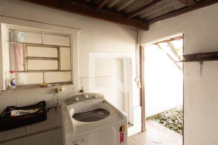 Casa à venda com 160m², 6 quartos e 5 vagas Casa à venda com 160m², 6 quartos e 5 vagasÁrea de Serviço