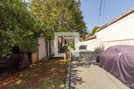 Casa à venda com 160m², 6 quartos e 5 vagas Casa à venda com 160m², 6 quartos e 5 vagasQuintal