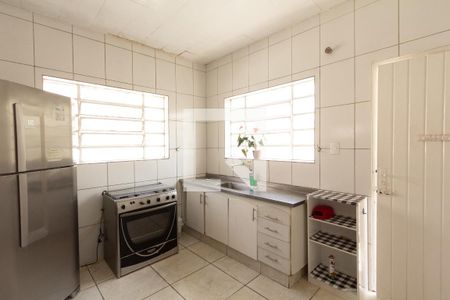 Casa à venda com 160m², 6 quartos e 5 vagas Casa à venda com 160m², 6 quartos e 5 vagasCozinha