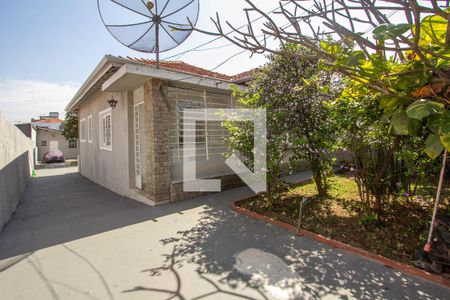 Casa à venda com 160m², 6 quartos e 5 vagas Casa à venda com 160m², 6 quartos e 5 vagasEntrada