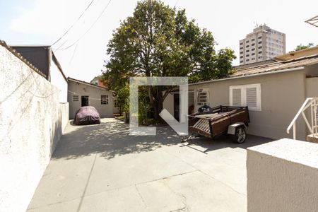 Casa à venda com 160m², 6 quartos e 5 vagas Casa à venda com 160m², 6 quartos e 5 vagasQuintal