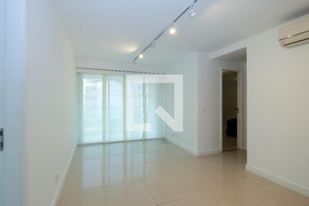 Sala de apartamento à venda com 2 quartos, 70m² em Tijuca, Rio de Janeiro