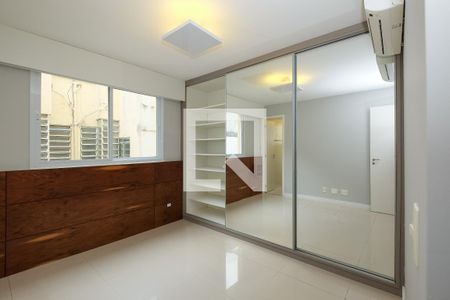 Apartamento para alugar com 70m², 2 quartos e 1 vagaSuíte
