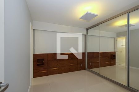 Apartamento para alugar com 70m², 2 quartos e 1 vagaSuíte