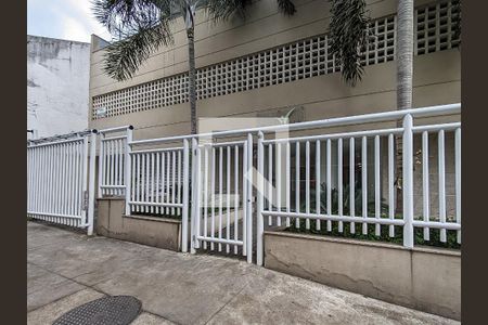 Apartamento para alugar com 70m², 2 quartos e 1 vagaFachada e portaria