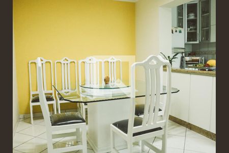 Casa à venda com 162m², 3 quartos e 3 vagasCopa