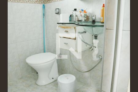 Casa à venda com 162m², 3 quartos e 3 vagasBanheiro