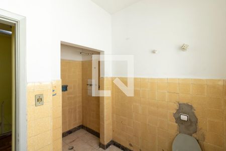 Casa à venda com 180m², 3 quartos e 4 vagas Casa à venda com 180m², 3 quartos e 4 vagasBanheiro