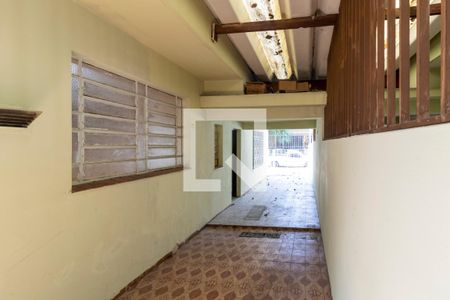 Casa à venda com 180m², 3 quartos e 4 vagas Casa à venda com 180m², 3 quartos e 4 vagasÁrea Externa