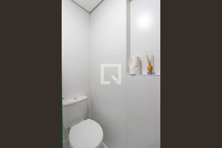 Banheiro de apartamento à venda com 1 quarto, 25m² em Vila Mazzei, São Paulo
