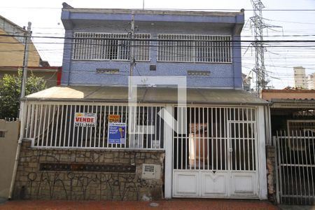 Casa à venda com 200m², 4 quartos e 2 vagasFachada