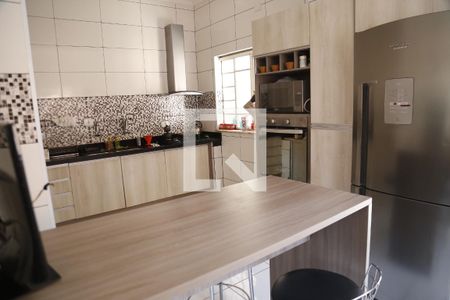 Casa à venda com 200m², 4 quartos e 2 vagasCozinha