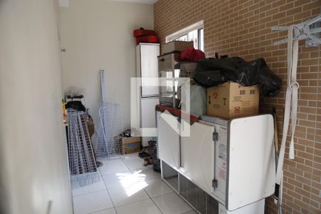 Casa à venda com 200m², 4 quartos e 2 vagasÁrea de Serviço 1