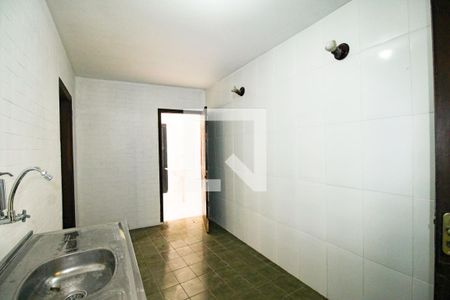 Cozinha de casa para alugar com 1 quarto, 55m² em Cupecê, São Paulo