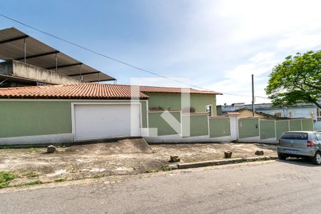 Fachada de casa à venda com 2 quartos, 128m² em Brás de Pina, Rio de Janeiro