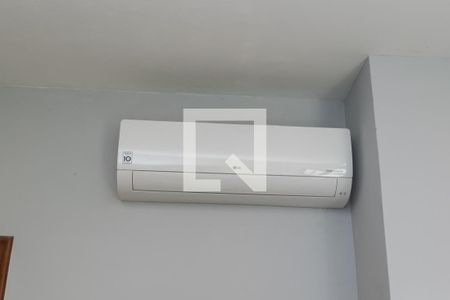 Sala de casa à venda com 2 quartos, 128m² em Brás de Pina, Rio de Janeiro