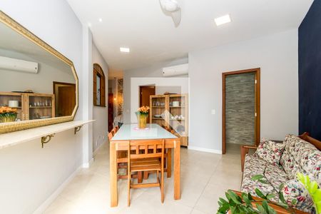 Sala de casa à venda com 2 quartos, 128m² em Brás de Pina, Rio de Janeiro