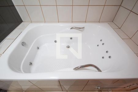 Casa à venda com 180m², 3 quartos e 4 vagas Casa à venda com 180m², 3 quartos e 4 vagasBanheiro da Suíte