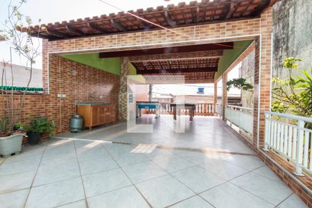 Casa à venda com 180m², 3 quartos e 4 vagas Casa à venda com 180m², 3 quartos e 4 vagasVista do Quarto 2