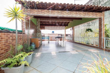 Casa à venda com 180m², 3 quartos e 4 vagas Casa à venda com 180m², 3 quartos e 4 vagasVista do Quarto 3