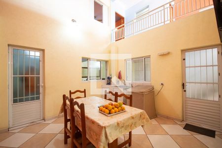 Casa à venda com 180m², 3 quartos e 4 vagas Casa à venda com 180m², 3 quartos e 4 vagasÁrea de Serviço