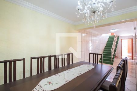 Casa à venda com 180m², 3 quartos e 4 vagas Casa à venda com 180m², 3 quartos e 4 vagasCopa