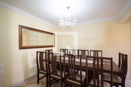 Casa à venda com 180m², 3 quartos e 4 vagas Casa à venda com 180m², 3 quartos e 4 vagasCopa