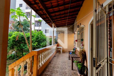 Casa à venda com 273m², 3 quartos e 3 vagasQuintal