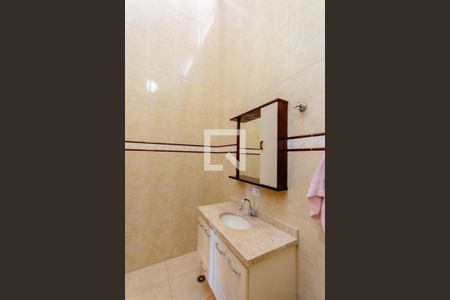 Casa à venda com 273m², 3 quartos e 3 vagasBanheiro da Suíte 1