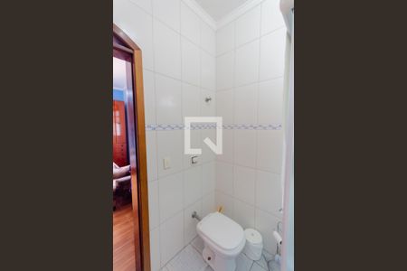 Casa à venda com 273m², 3 quartos e 3 vagasBanheiro da Suíte 2