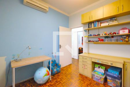 Casa à venda com 227m², 3 quartos e 2 vagasQuarto 2